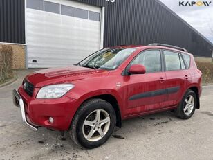 crossover Toyota RAV 4