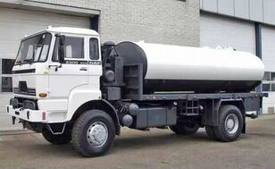 camion autocisterna DAF 2300 4x4 fuel tanker - 10000 Liters - ex army