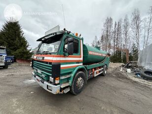 camion autocisterna Scania P 93