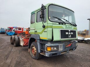 camion şasiu MAN 27.463 6x4 spring spring 6 cylinder big axel