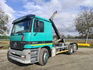 camion cu cârlig Mercedes-Benz ACTROS 1831 6X2, MANUALE, GANCIO SCARRABILE, 480000 KM !!!