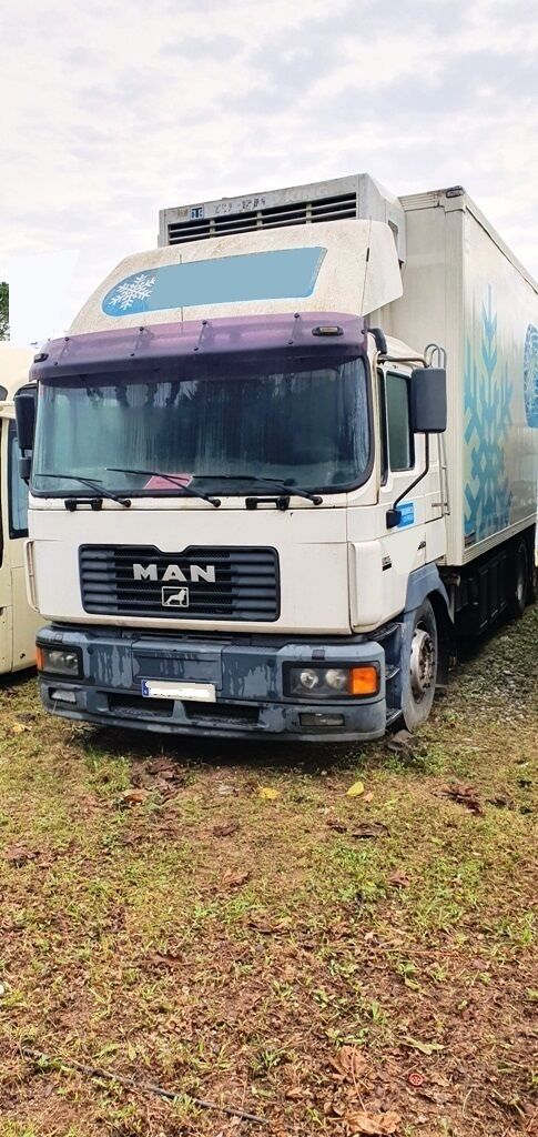 camion frigorific MAN 26.463FNLL