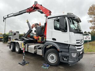 camion pentru transport containere Mercedes-Benz AROCS 2846 6x2 HOOKLIFT + CRANE FASSI F255A (4x) - *19.000km* -