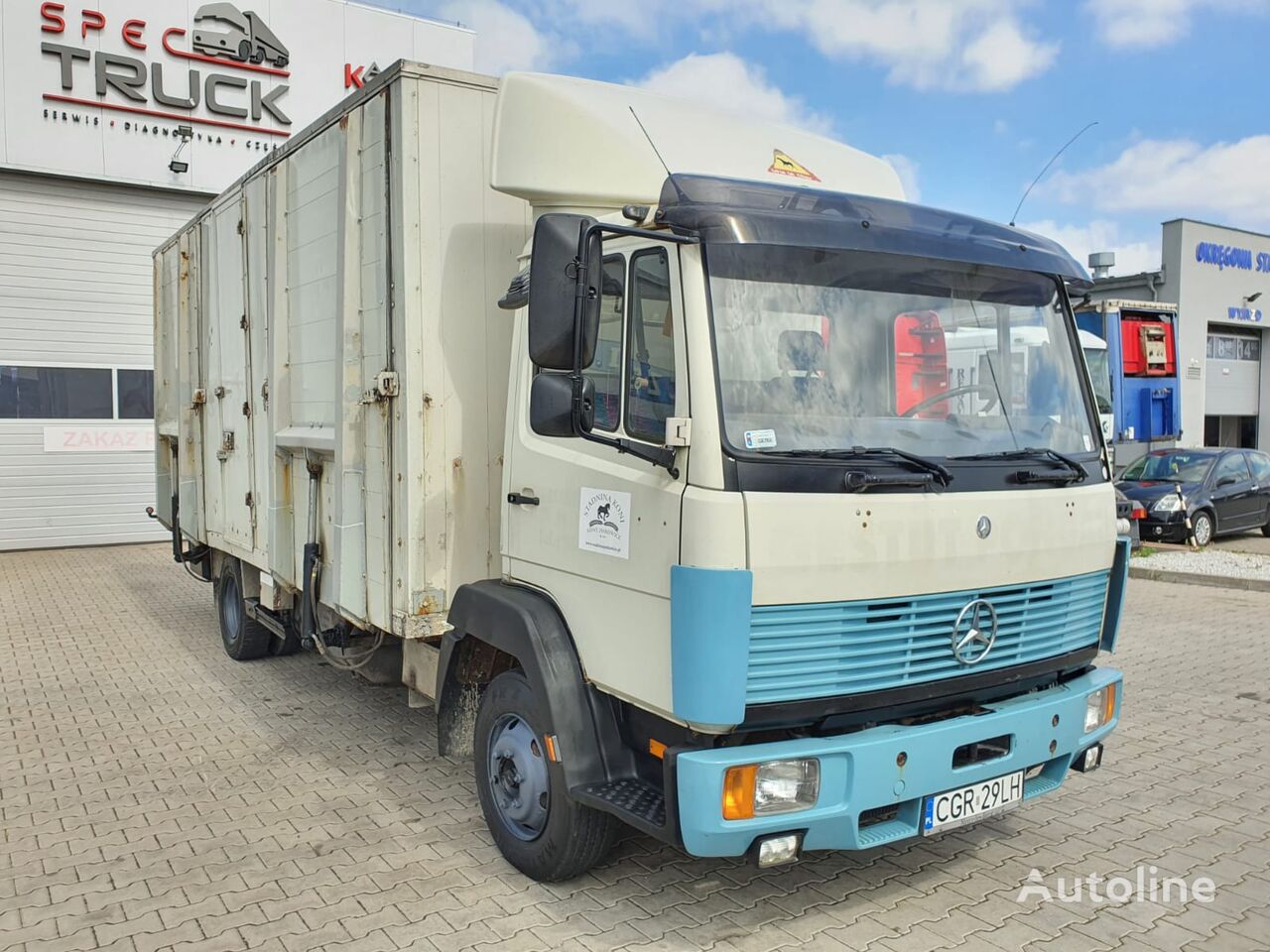 camion transport animale Mercedes-Benz 817