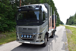 camion transport de lemne Volvo FH16 750